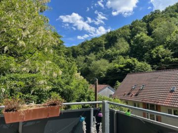 Großzügiges DG-Wohnen mit 3 Zimmer, Balkon, inkl. EBK und Garage, 69221 Dossenheim, Wohnung