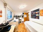 Großzügiges DG-Wohnen mit 3 Zimmer, Balkon, inkl. EBK und Garage - Zimmer