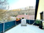 Großzügiges DG-Wohnen mit 3 Zimmer, Balkon, inkl. EBK und Garage - Balkon
