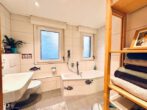 Großzügiges DG-Wohnen mit 3 Zimmer, Balkon, inkl. EBK und Garage - Bad (3)