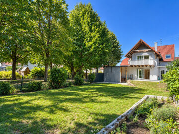 Attraktives Zuhause mit großem Garten, sonnige Terrasse und idyllische Lage direkt an der Kirche, 69221 Dossenheim, Einfamilienhaus