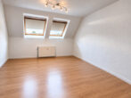 4-Zi.-Wohnung mit Dachterrasse, Einbauküche & 1 TG- + 1 Außenstellplatz – schöner Ausblick inklusive - Eltern