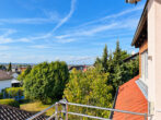 Attraktives Zweifamilienhaus in begehrter Lage an den Weinbergen - Ausblick OG