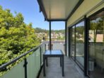 In 7 Minuten in Altenbach: Schönes 3-Familienhaus mit Ausbaupotenzial - Balkon OG