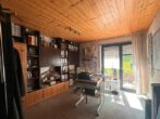 In 7 Minuten in Altenbach: Schönes 3-Familienhaus mit Ausbaupotenzial - Büro OG