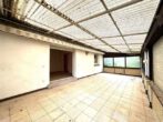 Einfamilienhaus mit Nebengebäuden auf großzügigem Areal (ca. 4.700 m²) in Hohensachsen - Loggia