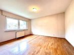 Einfamilienhaus mit Nebengebäuden auf großzügigem Areal (ca. 4.700 m²) in Hohensachsen - Zimmer