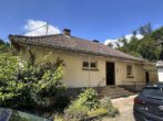 Einfamilienhaus mit Nebengebäuden auf großzügigem Areal (ca. 4.700 m²) in Hohensachsen - Vorderansicht