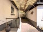 Einfamilienhaus mit Nebengebäuden auf großzügigem Areal (ca. 4.700 m²) in Hohensachsen - Zugang zum Keller