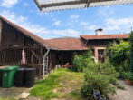 Vielseitiges Mehrfamilienhaus mit großzügiger Wohnfläche und hochwertig ausgebautem Spitzboden – ideal für Kapitalanleger und Eigennutzer - Innenhof