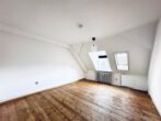 3 Zi.-Wohnung im Dachgeschoss - Zimmer