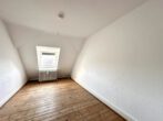 3 Zi.-Wohnung im Dachgeschoss - Zimmer