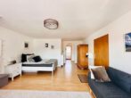 Studenten aufgepasst: Helle 1-Zimmer DG-Wohnung mit EBK zu vermieten - Zimmer