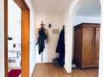 Studenten aufgepasst: Helle 1-Zimmer DG-Wohnung mit EBK zu vermieten - Garderobe