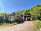 Einfamilienhaus mit Nebengebäuden auf großzügigem Areal (ca. 4.700 m²) in Hohensachsen - Haupt-und Nebengebäude