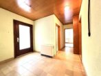 Einfamilienhaus mit Nebengebäuden auf großzügigem Areal (ca. 4.700 m²) in Hohensachsen - Eingangsbereich