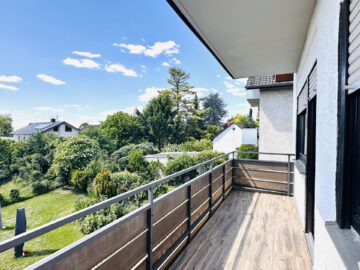 2 Zi.-Eigentumswohnung mit Balkon und Stellplatz, 69221 Dossenheim, Etagenwohnung