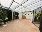 Familienidyll mit Ausblick in Altenbach: Haus mit Einliegerwohnung und flexibler Nutzung - Überdachte Terrasse