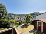 Familienidyll mit Ausblick in Altenbach: Haus mit Einliegerwohnung und flexibler Nutzung - Garten