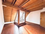 3-Zimmer Wohnung im DG mit Dachterrasse, neuer Einbauküche und KFZ-Stellplatz - Schlafen