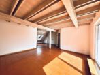 3-Zimmer Wohnung im DG mit Dachterrasse, neuer Einbauküche und KFZ-Stellplatz - Wohnen