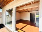 3-Zimmer Wohnung im DG mit Dachterrasse, neuer Einbauküche und KFZ-Stellplatz - Wohnen