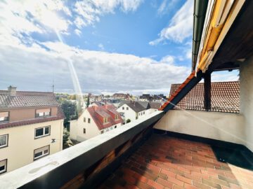 3-Zimmer Wohnung im DG mit Dachterrasse, neuer Einbauküche und KFZ-Stellplatz, 69221 Dossenheim, Dachgeschosswohnung