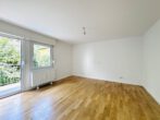 Lichtdurchflutete 4-Zi.-Wohnung mit Wärmepumpe, zwei Balkonen & Einzelgarage – bezugsfrei - Zimmer 2