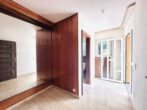 Viel Platz für Ihre Wohnideen: Reihenendhaus mit großem Garten und Zusatzfläche - Eingang / Garderobe