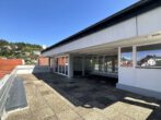 Schriesheim-Altenbach: Moderne Bürofläche mit großer Dachterrasse, 6 Zimmern & 2 Carports - Dachterrasse