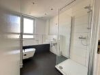 Schriesheim-Altenbach: Moderne Bürofläche mit großer Dachterrasse, 6 Zimmern & 2 Carports - Badezimmer