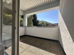 Schriesheim-Altenbach: Moderne Bürofläche mit großer Dachterrasse, 6 Zimmern & 2 Carports - Loggia zu Zimmer 2