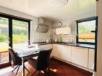 In 7 Minuten in Altenbach: Schönes 3-Familienhaus mit Ausbaupotenzial - Küche OG