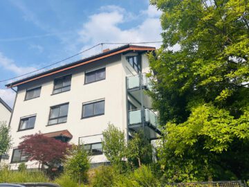 In 7 Minuten in Schriesheim-Altenbach: Mehrgenerationenhaus (3-Fam. Haus) + DG-Ausbau möglich, 69198 Schriesheim-Altenbach, Mehrfamilienhaus